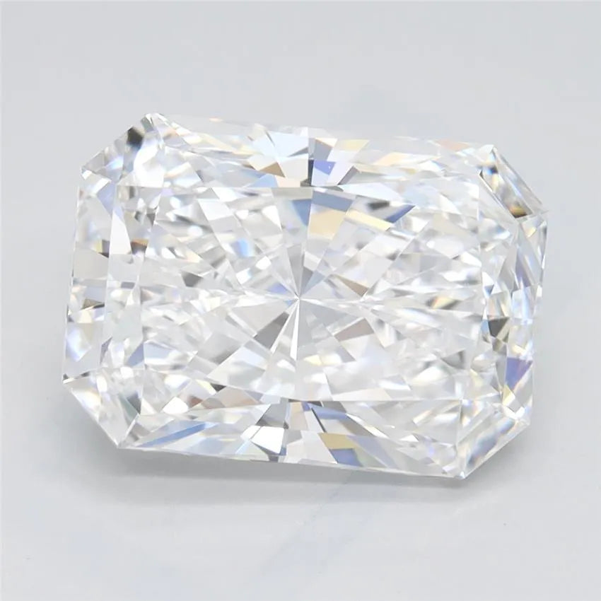 3.12ct Radiant Lab Grown Diamond (Colour D, Clarity VVS1, IGI Certified)