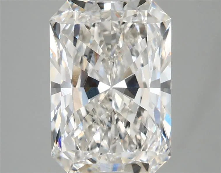 3.14ct Radiant Lab Grown Diamond (Colour G, Clarity VVS1, IGI Certified)