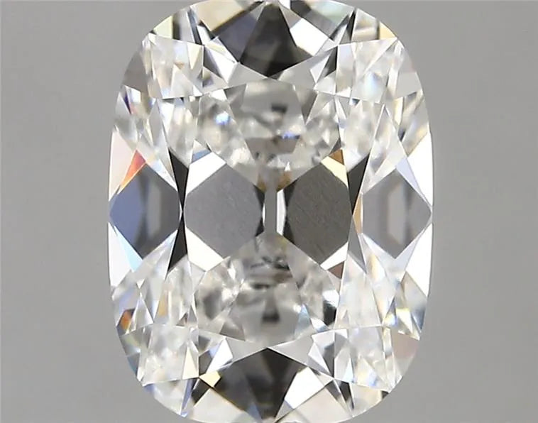 3.20ct Cushion modified Lab Grown Diamond (Colour E, Clarity VVS2, IGI Certified)
