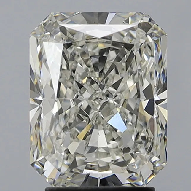 3.20ct Radiant Lab Grown Diamond (Colour G, Clarity VS2, IGI Certified)