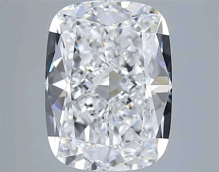 3.21ct Cushion modified Lab Grown Diamond (Colour D, Clarity VVS2, IGI Certified)