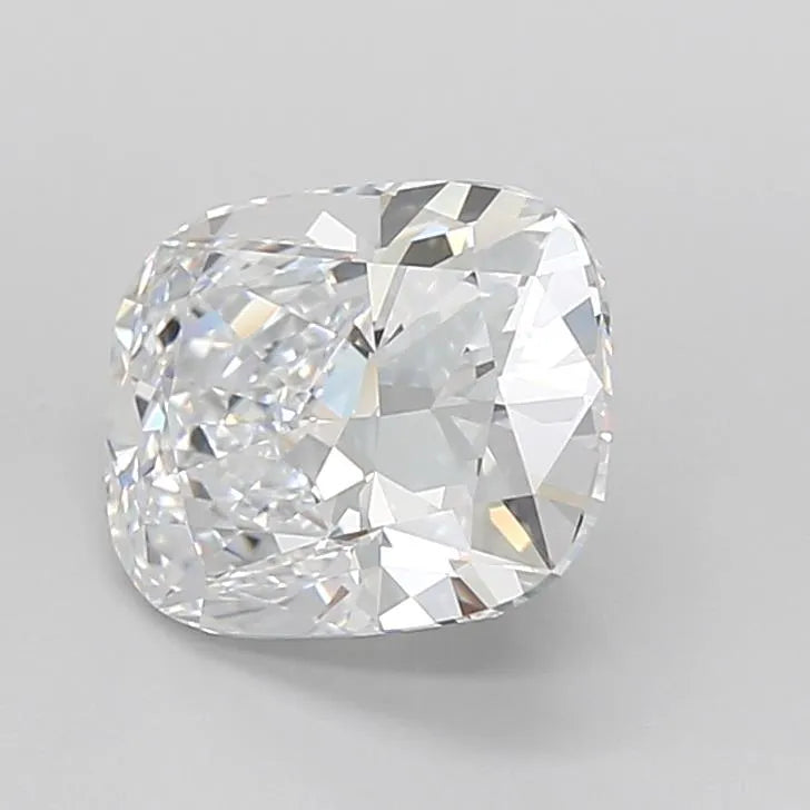 3.22ct Cushion modified Lab Grown Diamond (Colour D, Clarity VVS2, Cut EX, IGI Certified)