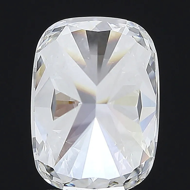 3.22ct Cushion modified Lab Grown Diamond (Colour E, Clarity VVS2, IGI Certified)