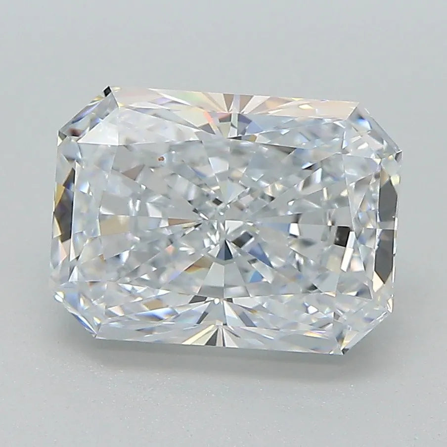 3.24ct Radiant Lab Grown Diamond (Colour E, Clarity VVS2, Cut EX, IGI Certified)