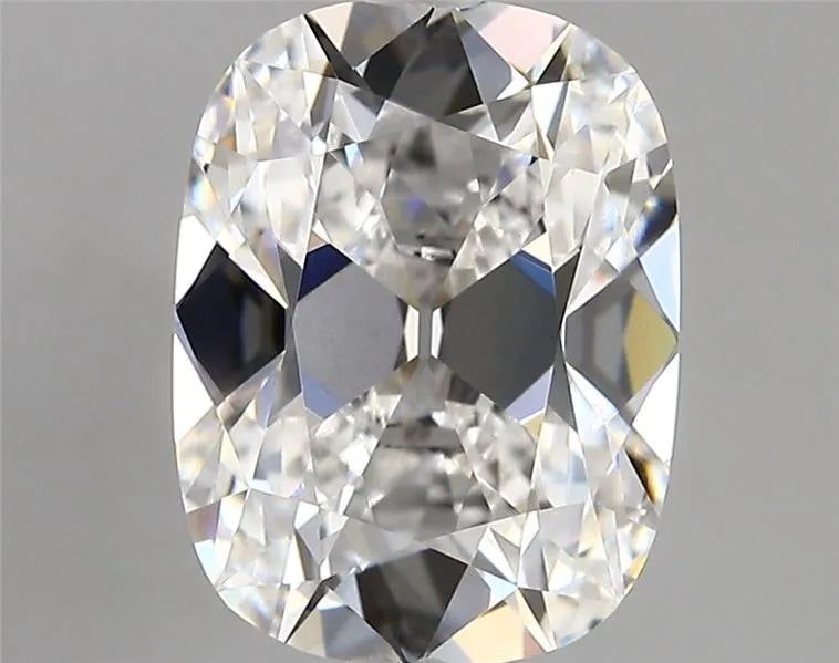 3.27ct Cushion modified Lab Grown Diamond (Colour E, Clarity VVS2, IGI Certified)