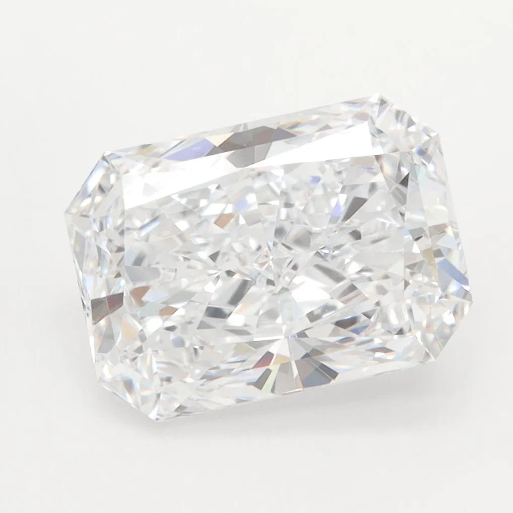 3.29ct Radiant Lab Grown Diamond (Colour D, Clarity VVS1, IGI Certified)
