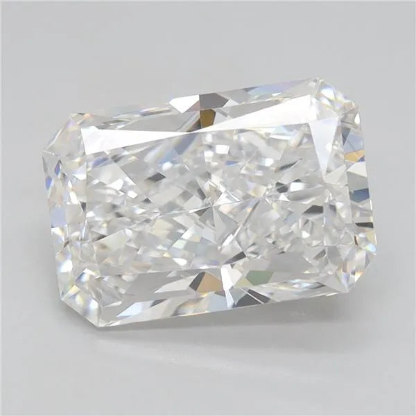 3.29ct Radiant Lab Grown Diamond (Colour E, Clarity VVS2, GIA Certified)