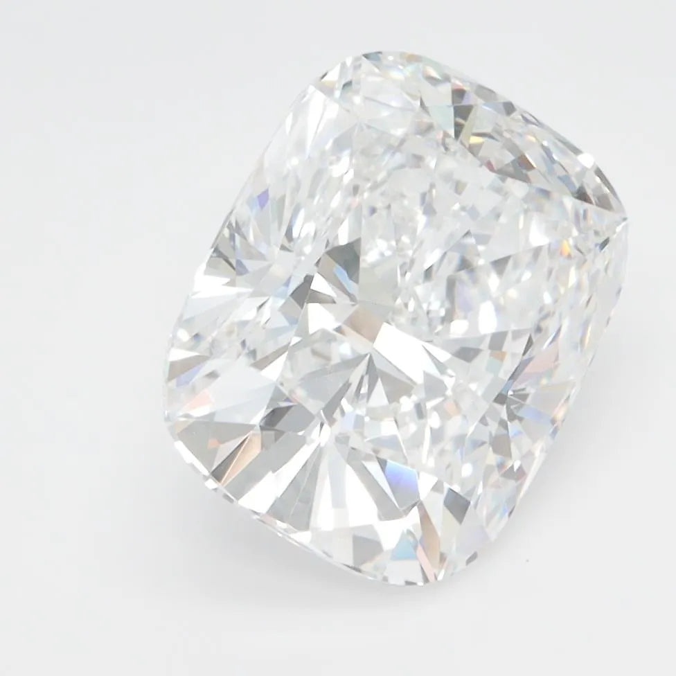 3.32ct Cushion modified Lab Grown Diamond (Colour D, Clarity VVS2, IGI Certified)