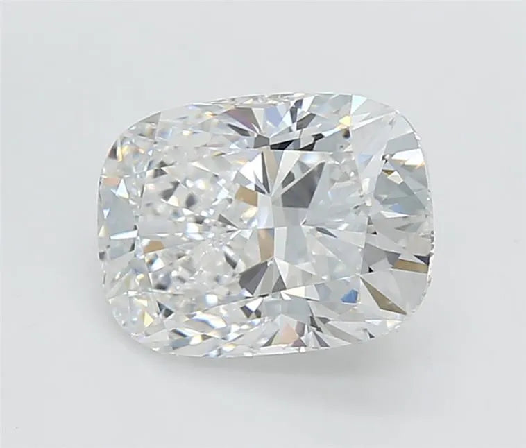 3.33ct Cushion modified Lab Grown Diamond (Colour E, Clarity VVS2, GIA Certified)