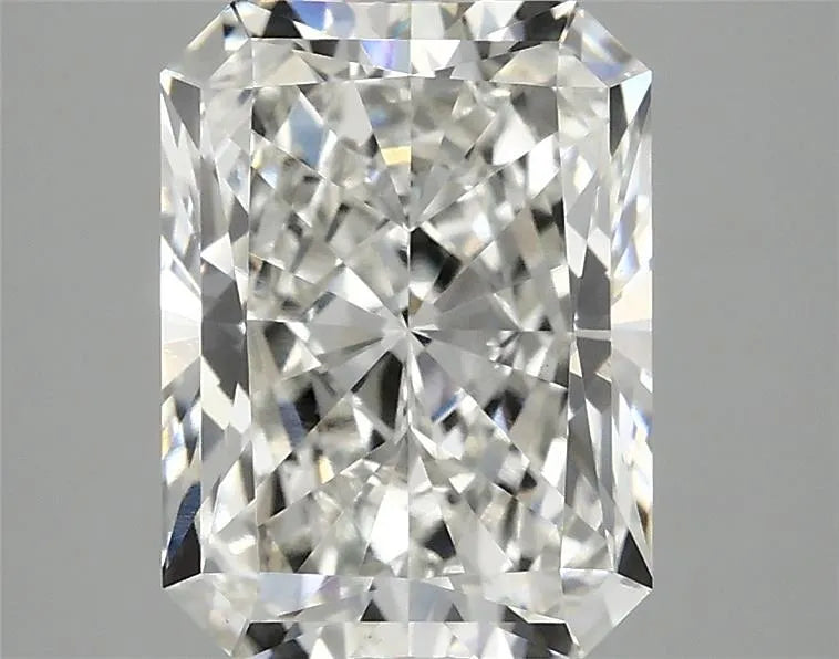 3.38ct Radiant Lab Grown Diamond (Colour G, Clarity VVS2, IGI Certified)