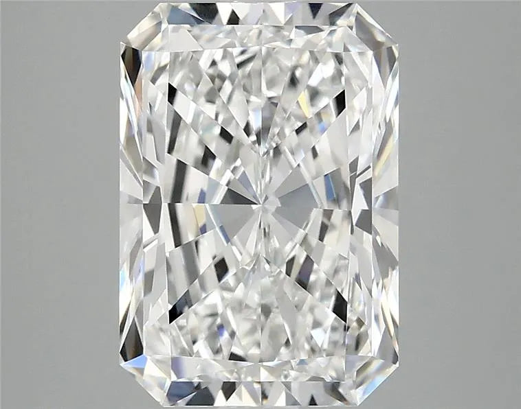 3.41ct Radiant Lab Grown Diamond (Colour E, Clarity VVS2, IGI Certified)
