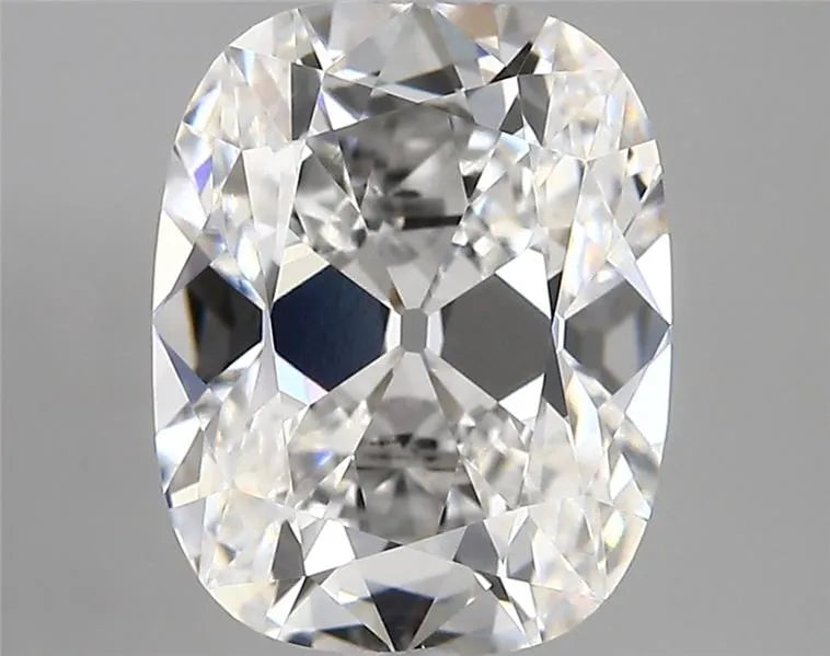 3.42ct Cushion modified Lab Grown Diamond (Colour E, Clarity VVS2, IGI Certified)