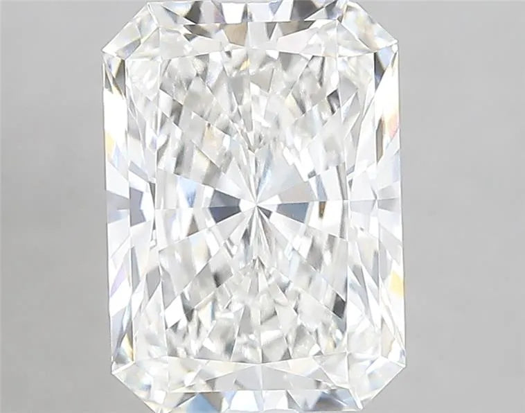 3.43ct Radiant Lab Grown Diamond (Colour F, Clarity VVS1, IGI Certified)