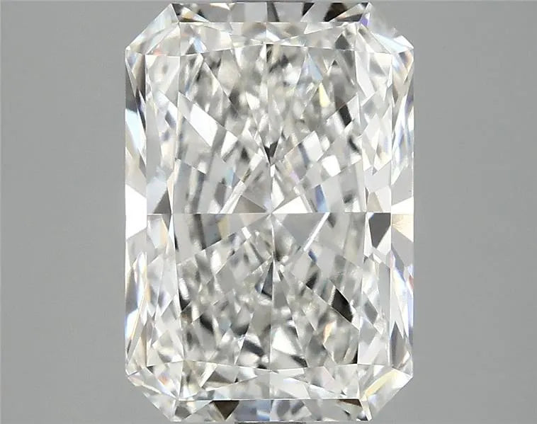 3.46ct Radiant Lab Grown Diamond (Colour F, Clarity VVS2, IGI Certified)