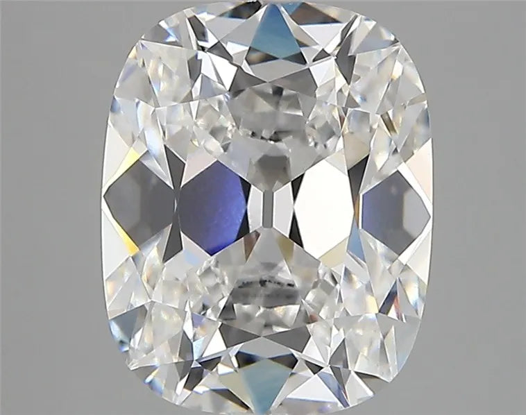 3.47ct Cushion modified Lab Grown Diamond (Colour E, Clarity VVS2, IGI Certified)
