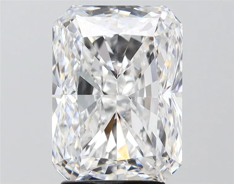 3.50ct Radiant Lab Grown Diamond (Colour D, Clarity VVS2, IGI Certified)