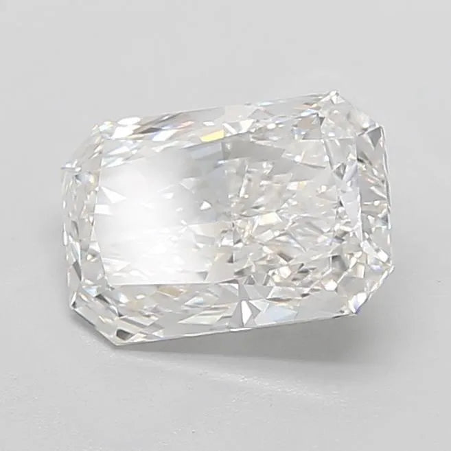3.51ct Radiant Lab Grown Diamond (Colour E, Clarity VVS1, IGI Certified)
