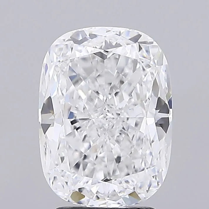 3.52ct Cushion modified Lab Grown Diamond (Colour E, Clarity VVS1, IGI Certified)