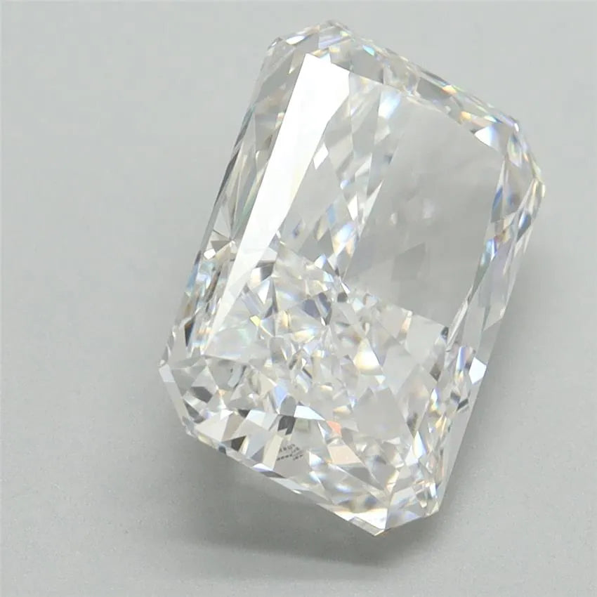 3.52ct Radiant Lab Grown Diamond (Colour D, Clarity VS1, IGI Certified)