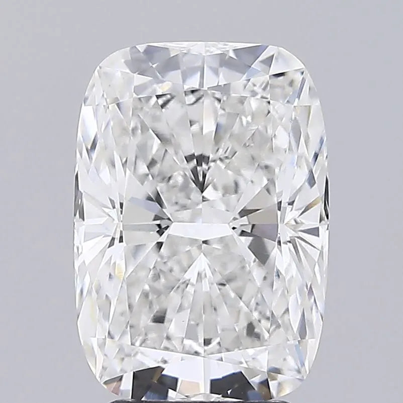 3.53ct Cushion modified Lab Grown Diamond (Colour E, Clarity VVS2, IGI Certified)