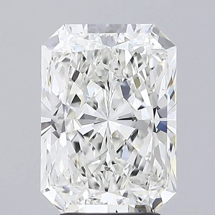 3.53ct Radiant Lab Grown Diamond (Colour F, Clarity VVS2, IGI Certified)