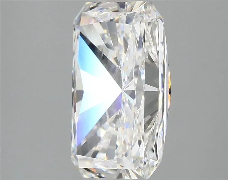 3.54ct Radiant Lab Grown Diamond (Colour E, Clarity VS1, IGI Certified)