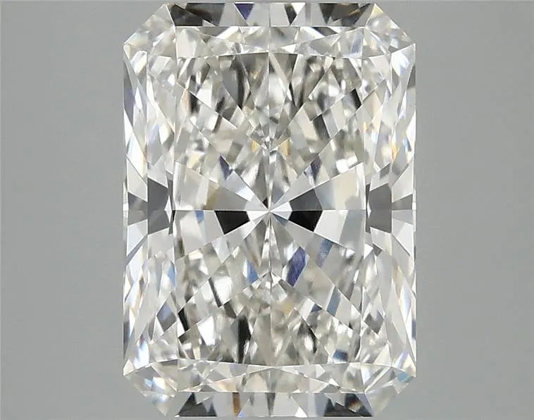 3.54ct Radiant Lab Grown Diamond (Colour G, Clarity VVS2, IGI Certified)