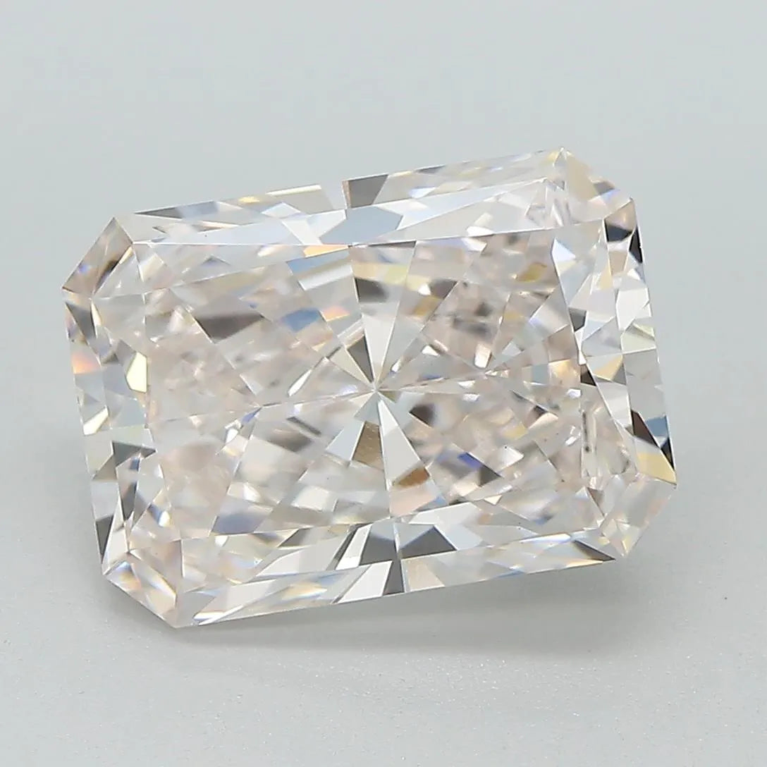3.54ct Radiant Lab Grown Diamond (Colour H, Clarity VS1, IGI Certified)
