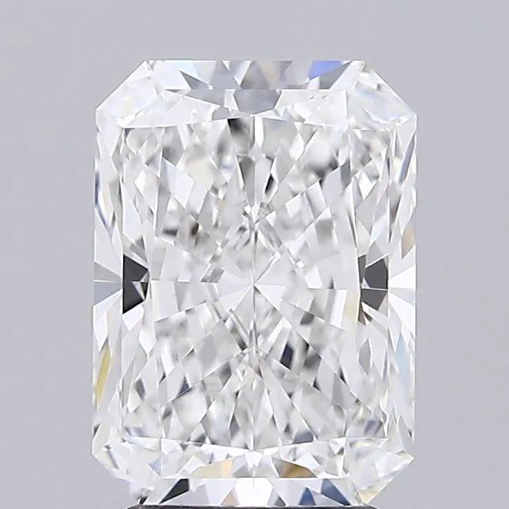 3.55ct Radiant Lab Grown Diamond (Colour F, Clarity VVS2, IGI Certified)