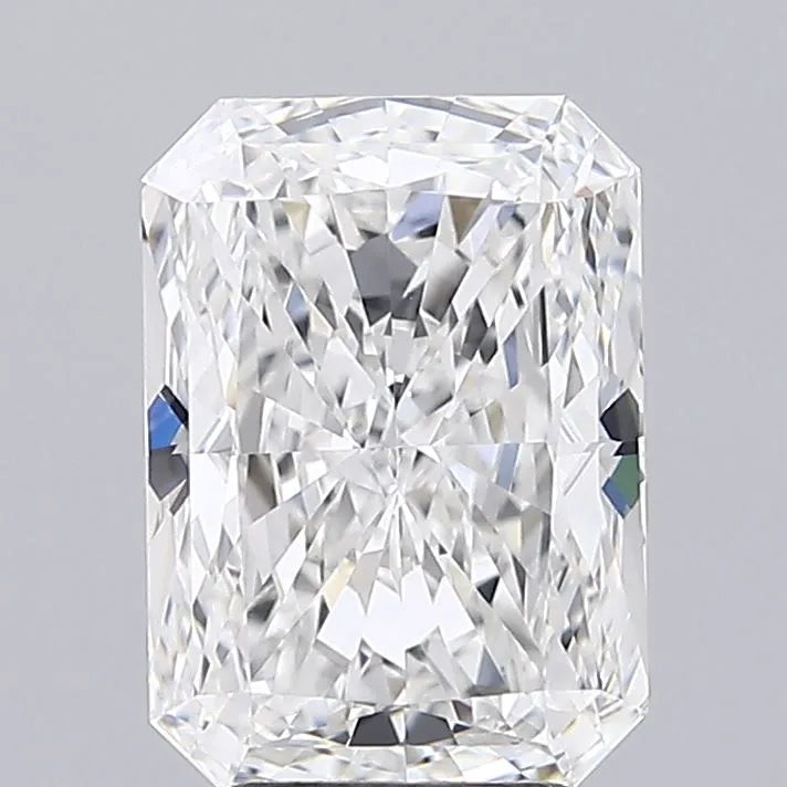3.56ct Radiant Lab Grown Diamond (Colour E, Clarity VVS1, IGI Certified)