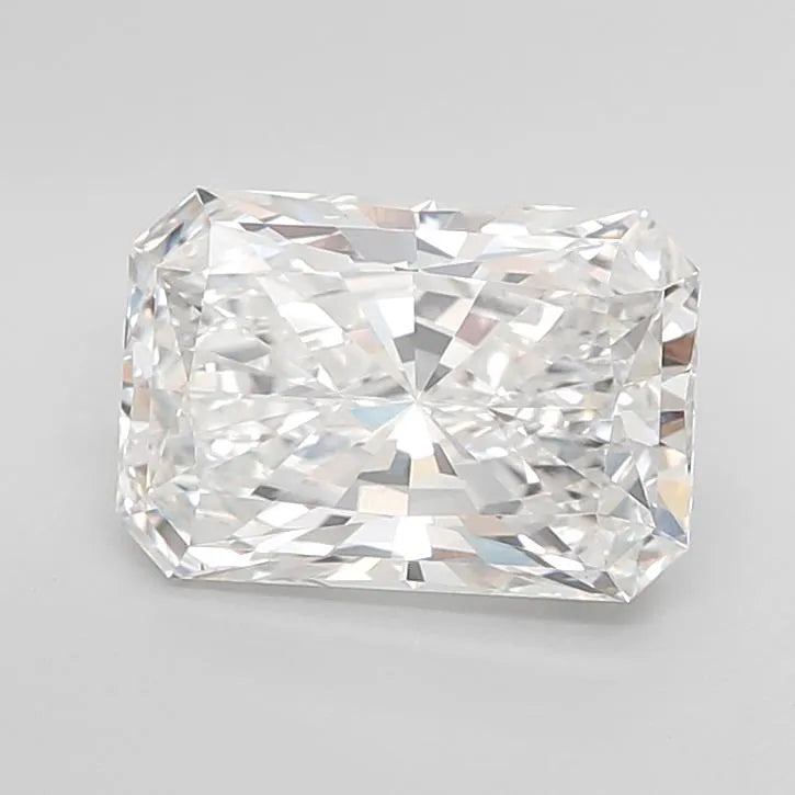 3.56ct Radiant Lab Grown Diamond (Colour E, Clarity VVS2, IGI Certified)