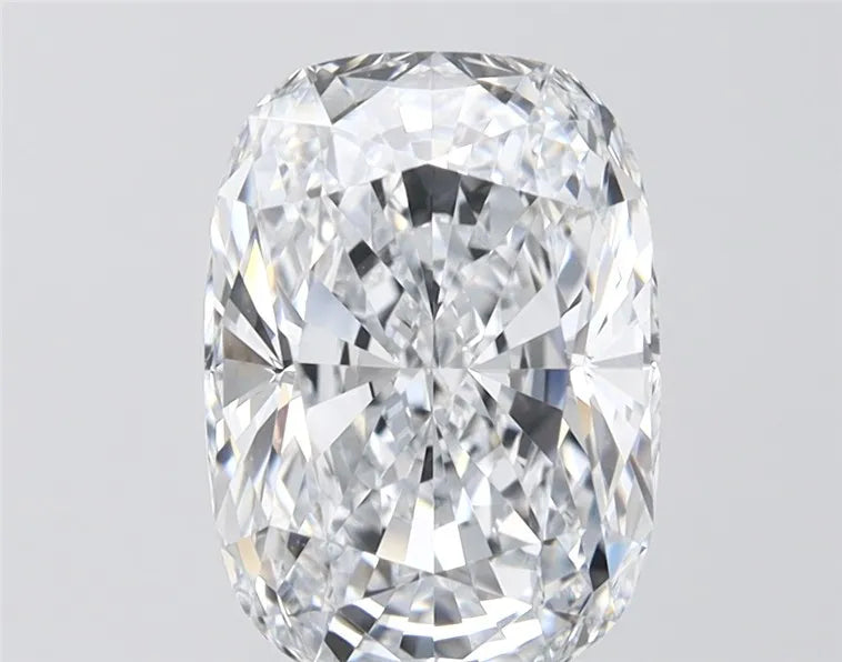 3.57ct Cushion modified Lab Grown Diamond (Colour E, Clarity VVS2, IGI Certified)