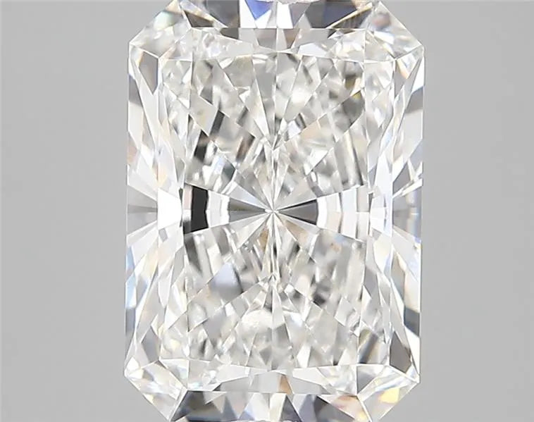 3.58ct Radiant Lab Grown Diamond (Colour E, Clarity VVS1, IGI Certified)