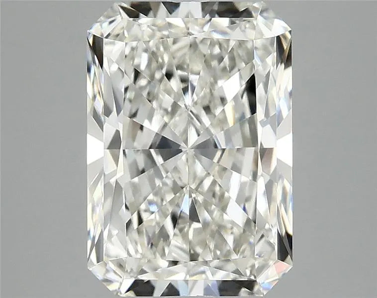3.58ct Radiant Lab Grown Diamond (Colour H, Clarity IF, IGI Certified)