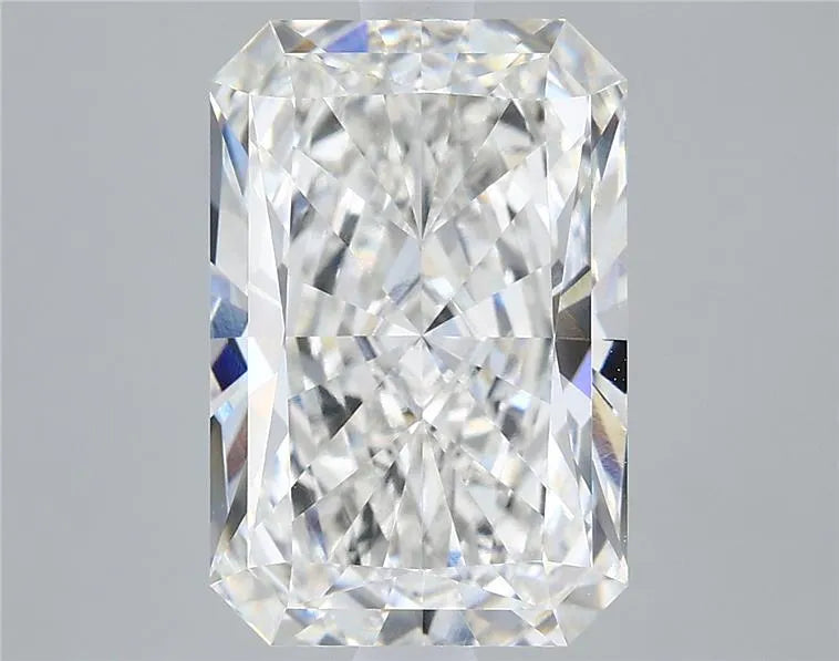 3.59ct Radiant Lab Grown Diamond (Colour F, Clarity VVS2, IGI Certified)