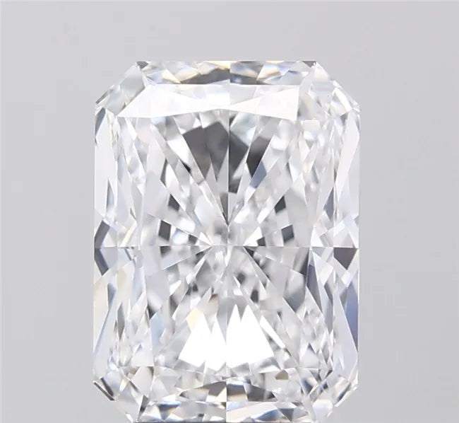 3.60ct Radiant Lab Grown Diamond (Colour D, Clarity VVS2, IGI Certified)