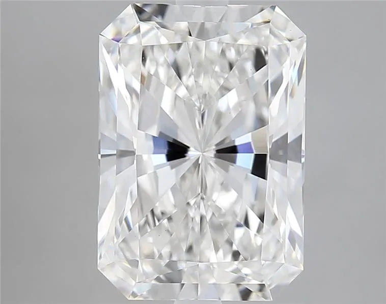 3.60ct Radiant Lab Grown Diamond (Colour E, Clarity VVS2, IGI Certified)