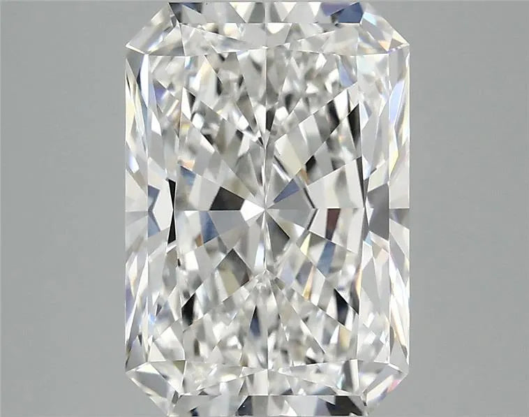 3.63ct Radiant Lab Grown Diamond (Colour F, Clarity VVS2, IGI Certified)