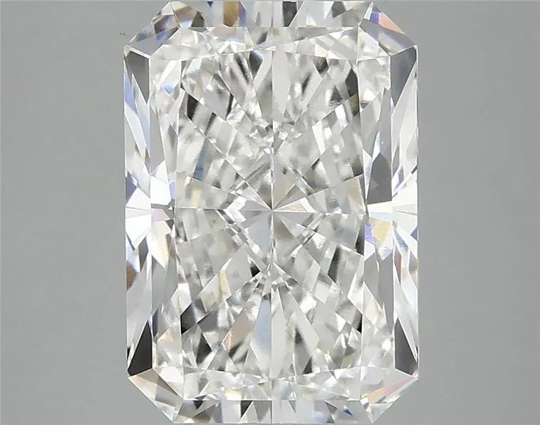 3.64ct Radiant Lab Grown Diamond (Colour G, Clarity VVS2, IGI Certified)