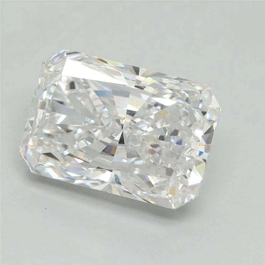 3.68ct Radiant Lab Grown Diamond (Colour E, Clarity VS1, GIA Certified)