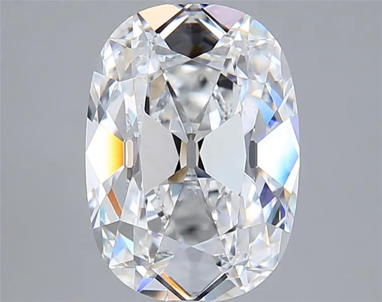 3.72ct Cushion brilliant Lab Grown Diamond (Colour E, Clarity VVS2, IGI Certified)