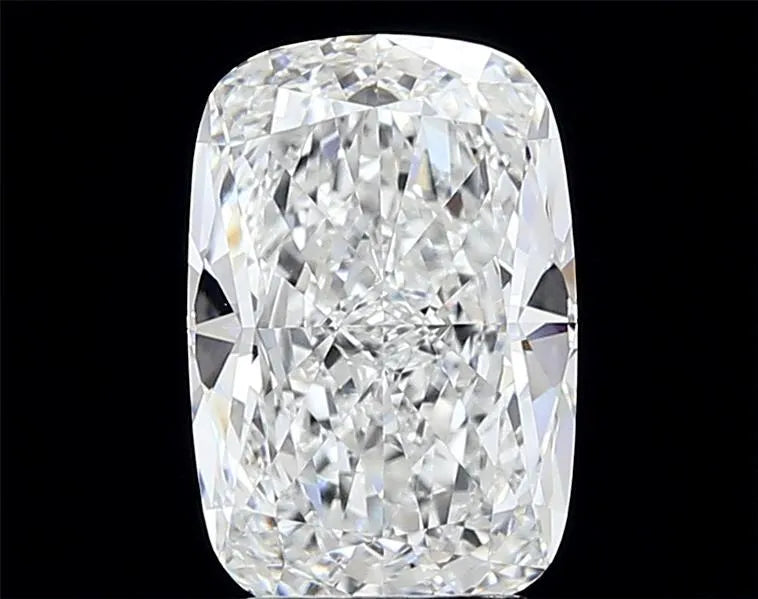 3.72ct Cushion modified Lab Grown Diamond (Colour F, Clarity VVS2, IGI Certified)