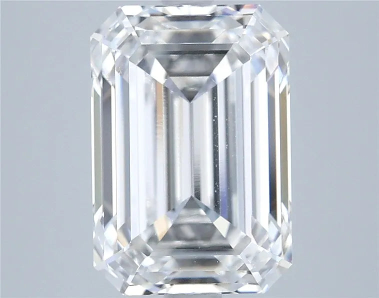 3.79ct Emerald Lab Grown Diamond (Colour E, Clarity VVS2, IGI Certified)