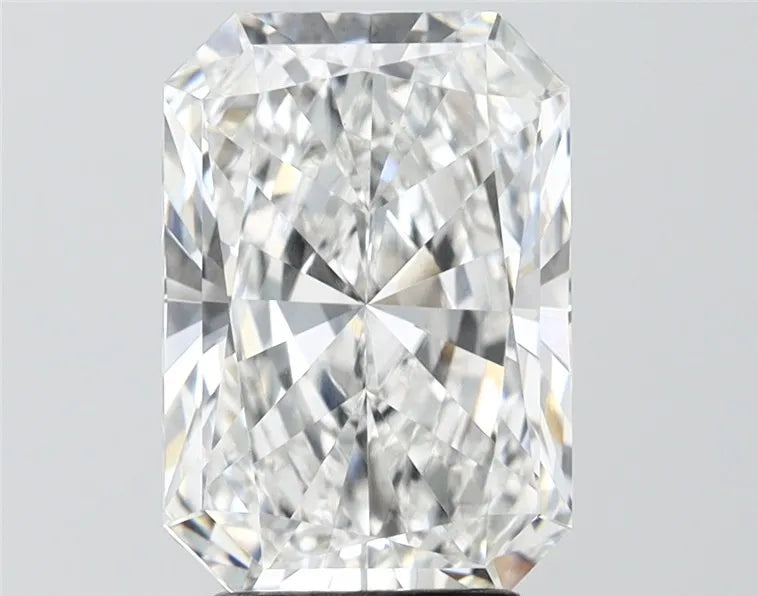 3.80ct Radiant Lab Grown Diamond (Colour E, Clarity VS1, IGI Certified)
