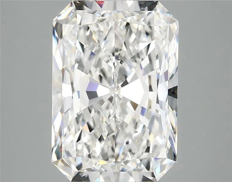 3.80ct Radiant Lab Grown Diamond (Colour E, Clarity VVS2, IGI Certified)