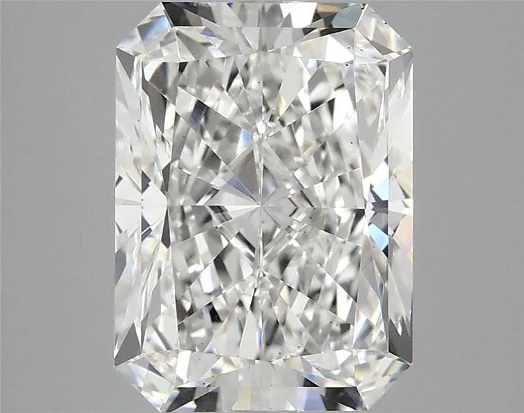 3.81ct Radiant Lab Grown Diamond (Colour E, Clarity VS2, IGI Certified)