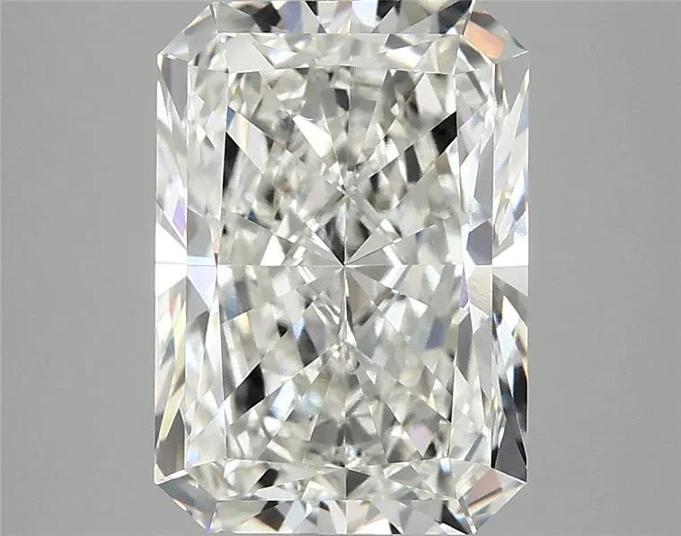 3.83ct Radiant Lab Grown Diamond (Colour F, Clarity VVS2, IGI Certified)