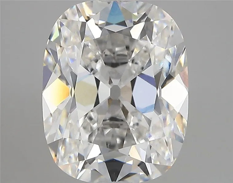 3.84ct Cushion modified Lab Grown Diamond (Colour E, Clarity VVS1, IGI Certified)