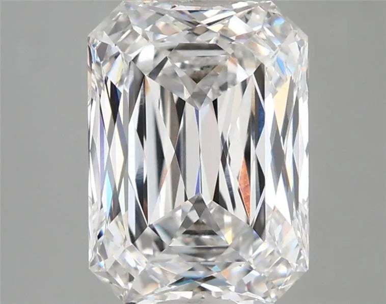 3.84ct Radiant Lab Grown Diamond (Colour E, Clarity VVS2, IGI Certified)