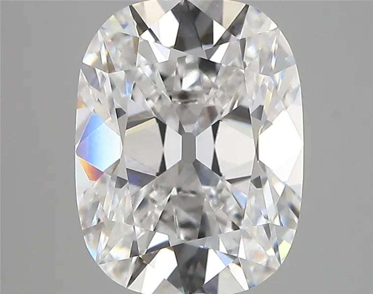 3.85ct Cushion modified Lab Grown Diamond (Colour D, Clarity VVS2, IGI Certified)